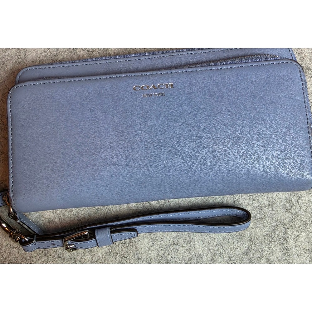 Coach New York Leather Double Zip Wristlet Wallet Periwinkle Blue Mint Interior